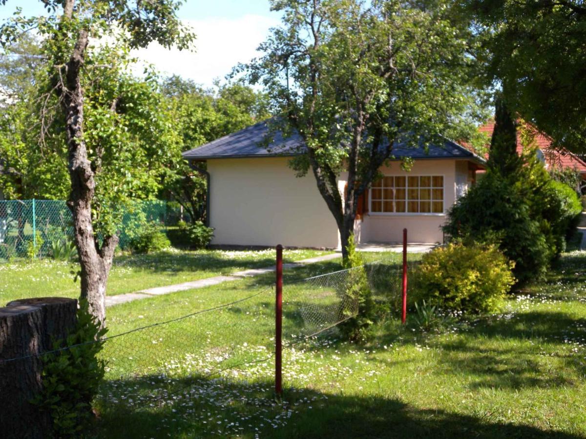 Holiday home in Balatonfenyves 18357 Kültér fotó
